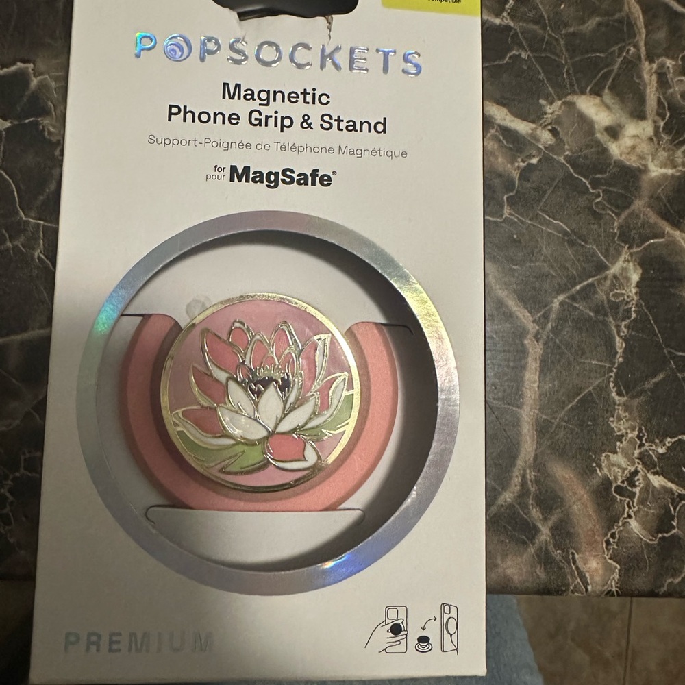 PopSocket Magnetic Phone Grip & Stand - Pink and Gold Lotus